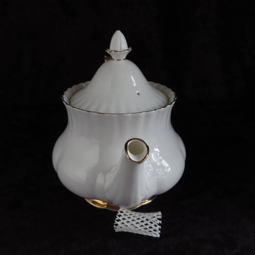 Royal Albert "Val D'or" 40 Piece Tea Set.