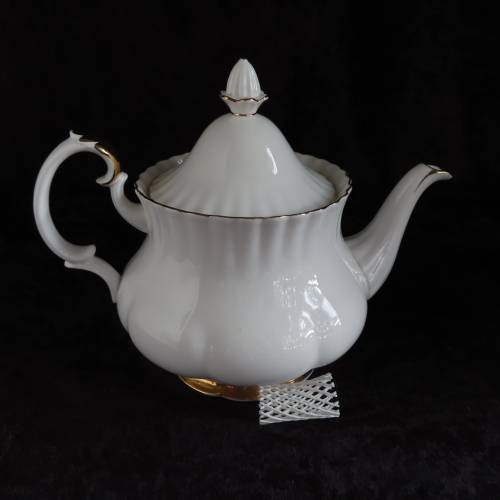 Royal Albert "Val D'or" 40 Piece Tea Set.