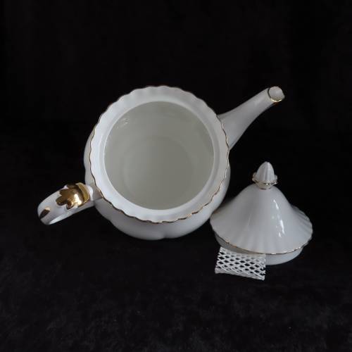 Royal Albert "Val D'or" 40 Piece Tea Set.