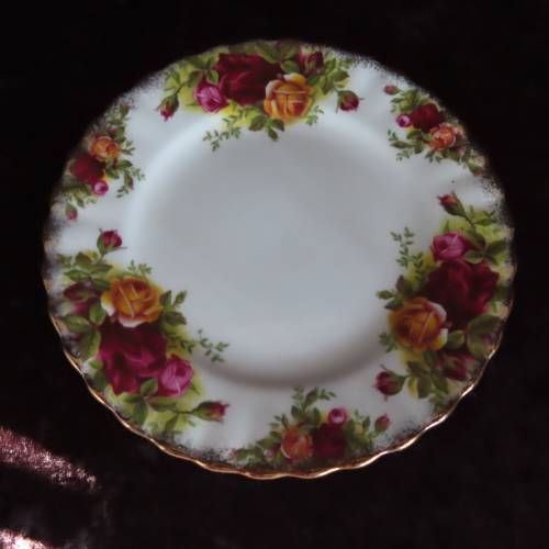 Royasl Albert "Old Country Roses" Tea Trio