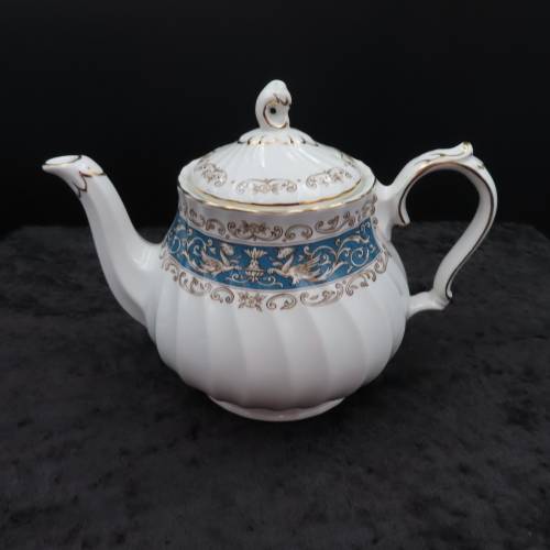 Myott `Rialto Blue` Tea Pot (2 Cups) Milk & Sugar.