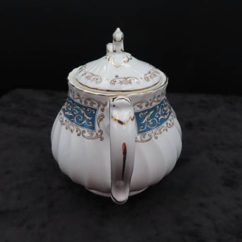 Myott `Rialto Blue` Tea Pot (2 Cups) Milk & Sugar.