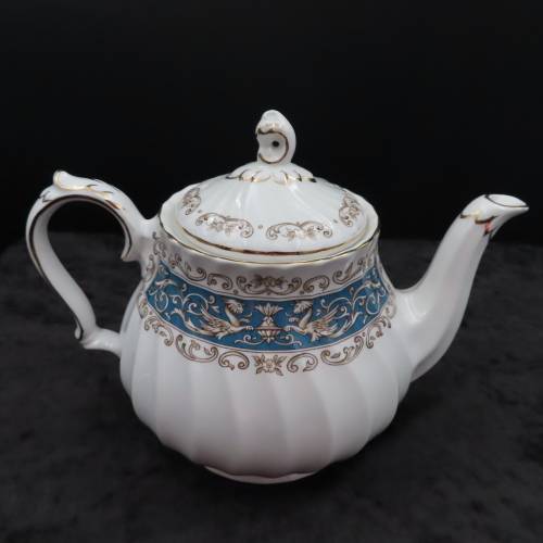 Myott `Rialto Blue` Tea Pot (2 Cups) Milk & Sugar.