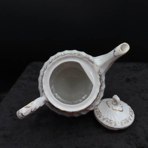 Myott `Rialto Blue` Tea Pot (2 Cups) Milk & Sugar.