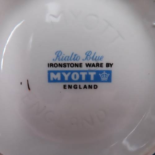 Myott `Rialto Blue` Tea Pot (2 Cups) Milk & Sugar.