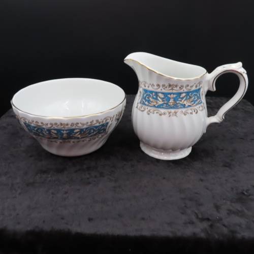 Myott `Rialto Blue` Tea Pot (2 Cups) Milk & Sugar.