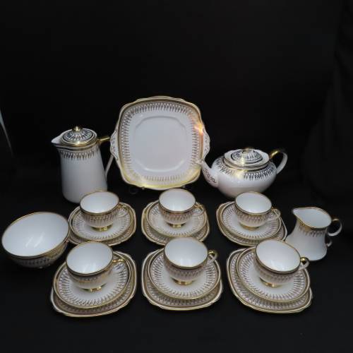 Royal Albert Crown China Unnamed 23 Piece Tea Set