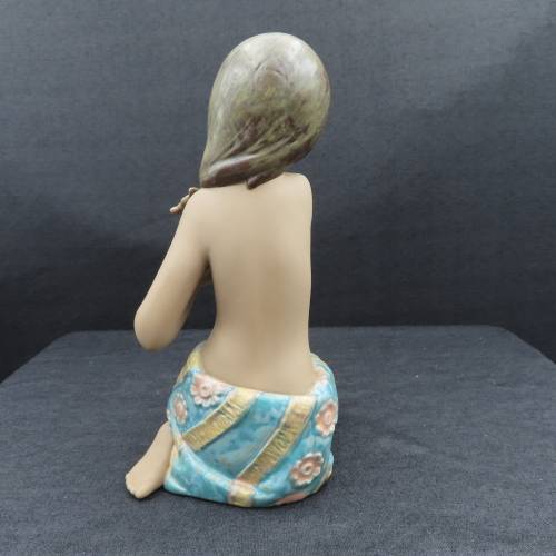 Lladro Figurine Pacific Jewel 2383