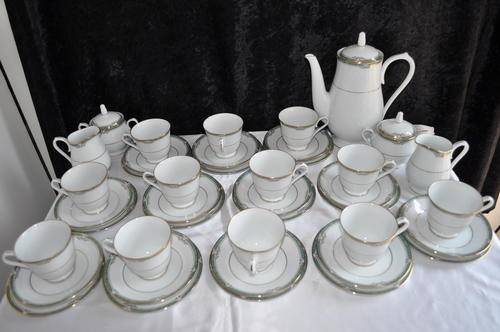 Noritake "Glenabbey" 41 Piece Tea Set