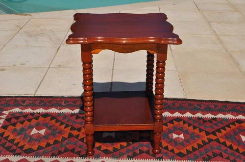 Bobbin Leg Side Table  ---- Collections Only !!
