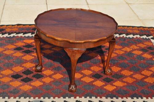 Walnut Veneer Round Pie Crust Lamp Table  ---  Collections Only!!!