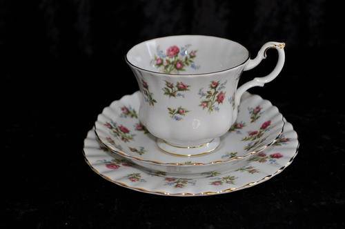 Royal Albert "Winsome" Trio