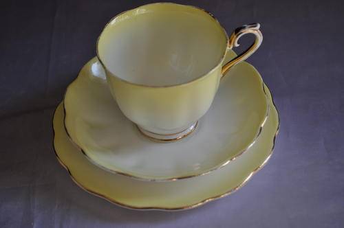 Royal Albert "Rainbow" Trio