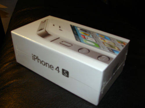 *NEW* APPLE IPHONE 4S (FACTORY UNLOCKED) 16GB