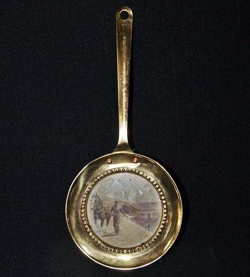 STUNNING BRASS BED WARMER / PAN SHAPED FRAME WITH CANAL BOAT HORSE SCENE @@@ CRAZZY LOW START