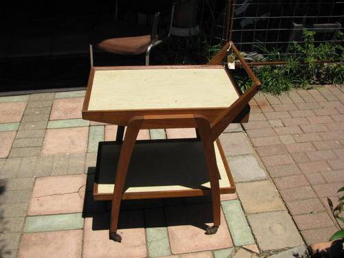 %% AN HONEST 1950'S TROLLEY ON CASTORS WITH DRAWER %%
