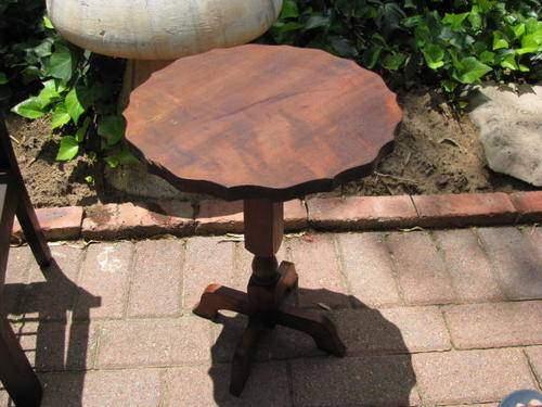 %% A LOVELY DETAILED SIDE TABLE  .%%