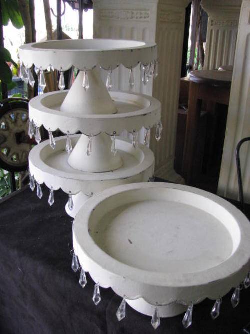 A LOVELY ORNATE METAL CAKE STAND ON CENTRAL PEDESTAL.. 4 AVAILABLE BID PER EACH @@@ CRAZZZY R1 START