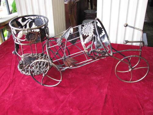 A TWO BOTTLE METAL WINE BOTTLE HOLDER...VINTAGE INTERESTING AND UNUSUAL  ITEM..@@@ CRAZZZY R1 START