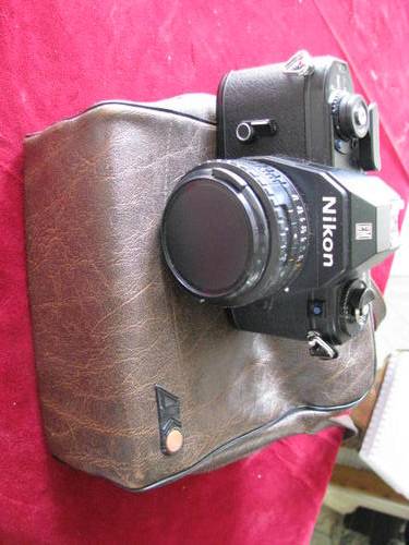 A NIKON CAMERA IN LEATHER CASE @CRRRAAAZZZZY R1 START