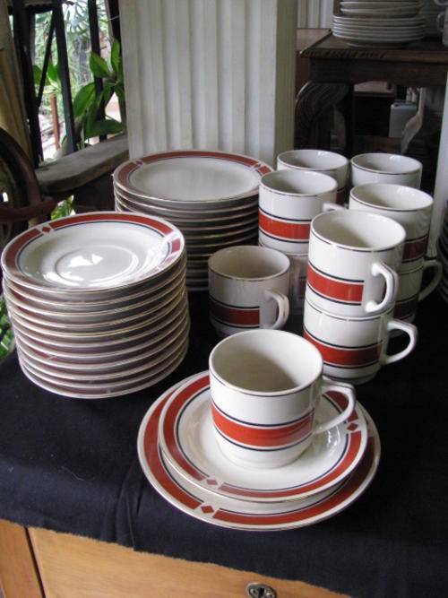 12 x VINTAGE TEA TRIO'S. 36 PIECE..REALLY STYLISH..BID IS PER TRIO TO TAKE 12  @CRRAAAZZZY R1 START