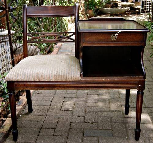 STUNNING OLD MAHOGANY TELEPHONE TABLE@@@ CRAAZZZYY R1 START