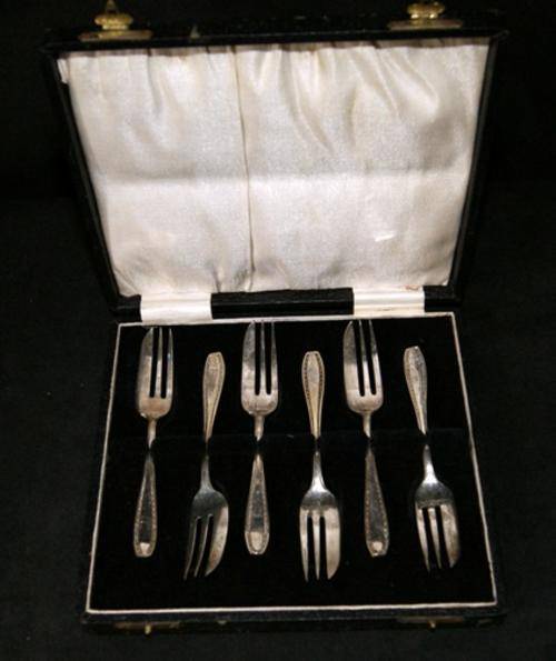 STUNNING BOXED SET OF 6 EPNS CAKE FORKS @@@ CRAAZZYYY R1 START