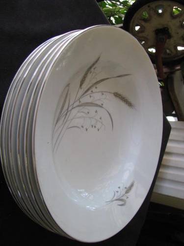 6 VINTAGE SOUP/DESSERT BOWLS WITH WHEAT SHEAF PATTERN... BID PER EACH    @CRAZY R1 START