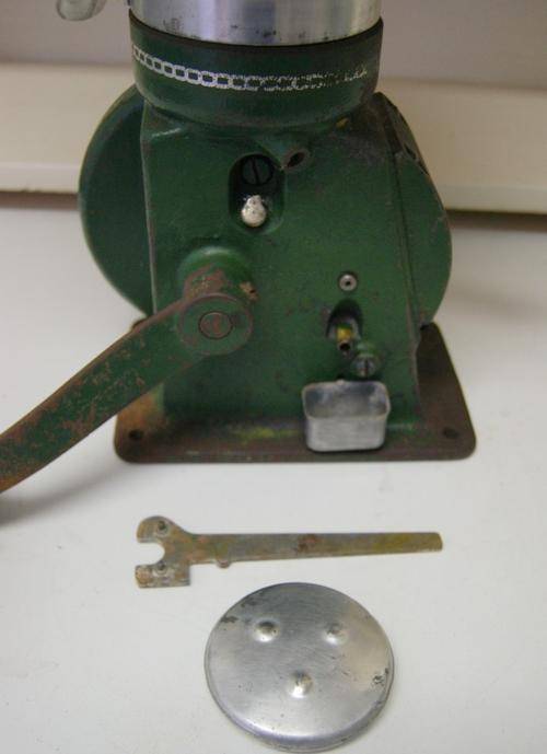Antique Govenia 16 Cream Separator