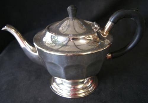 Vintage Sheffield Silver Plated Tea pot