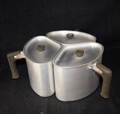 VINTAGE HART TRIANGULAR POTS... SET OF 3 @@@ LOW START