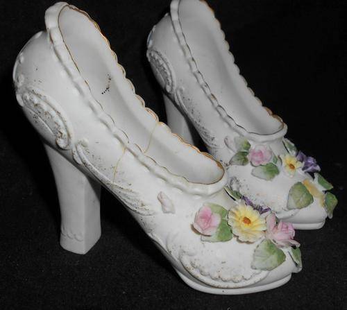 Vintage Balboa Porcelain Ornamental Pair of High Heel Shoes