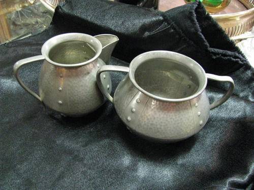 LOVELY PEWTER ARTS & CRAFTS MILK & SUGAR