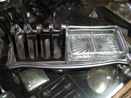 @%@% TOAST RACK WITH BUTTER DISH @%@%