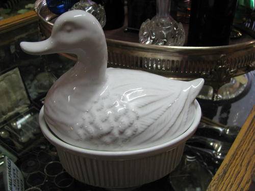 GORGEOUS OLD DUCK PATE SERVING BOWL WITH LID