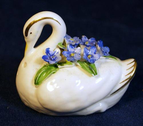 ROYAL ADDERLEY PEPPER SHAKER SWAN SHAPE @@@CRAAAZZZYYY R1 START!!!!