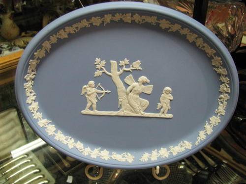 WEDGWOOD PLATTER.... GORGEOUS FOR DISPLAY
