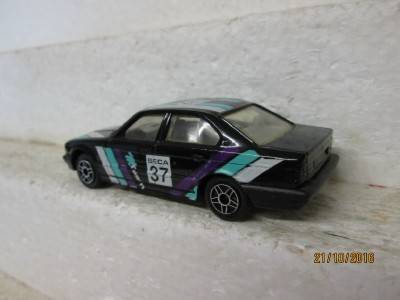 DIE CAST  1:43 SCALE YATMING BMW 5 SERIES - LOT 636K