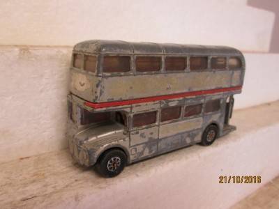 DIE CAST CORGI BUS - LOT 642K