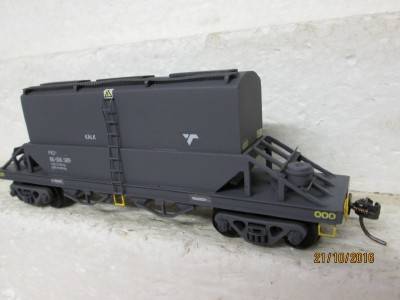 HO SCALE SAR FKJ LIME CLOSED HOPPER (TRANSNET) - LOT 680K