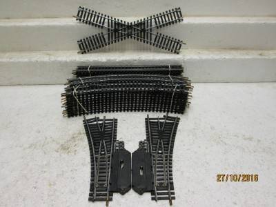 HO SCALE LIMA TRACK & EQUIPMENT - LOT 713K