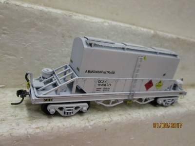 HO SCALE SAR/SPOORNET AMMONIUM NITRATE QCJ HOPPER - LOT 805L
