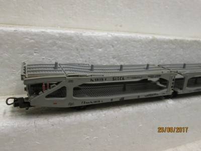 HO SCALE: LIMA FS ARTICULATED CAR CARRIER - LOT 990M