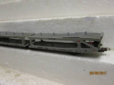 HO SCALE: LIMA FS ARTICULATED CAR CARRIER - LOT 990M
