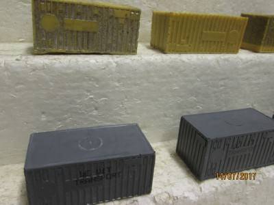 HO/OO SCALE : x8 CONTAINERS - LOT 502N