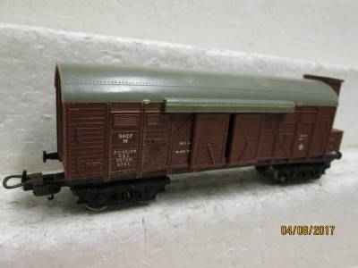 HO SCALE : LIMA SNCF GUARD VAN - LOT 831N
