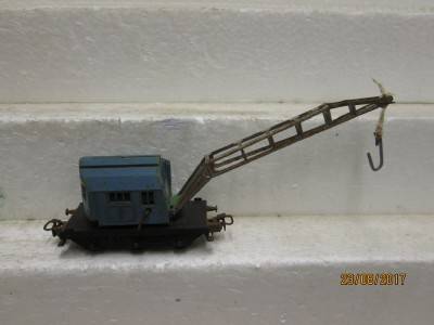 HO SCALE : MARKLIN  CRANE - LOT 3P