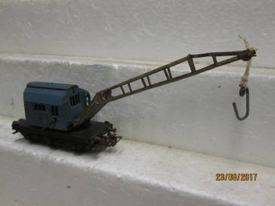HO SCALE : MARKLIN  CRANE - LOT 3P