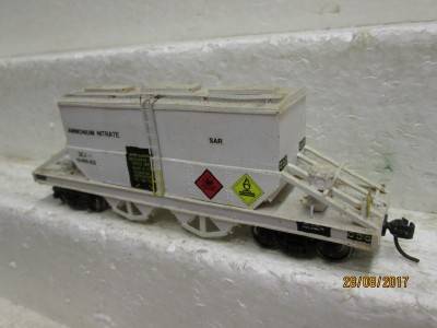 HO SCALE : SAR QCJ AMMONIUM NITRATE HOPPER - LOT 191P