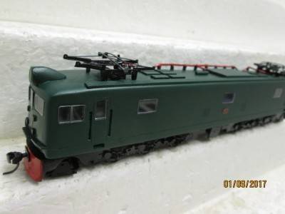 HO SCALE : SAR GREEN CLASS 4E ELECTRIC LOCO - LOT 303P